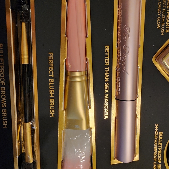 Too Faced All You Need is Love & Makeup Gift Box, NWT - Picture 5 of 12